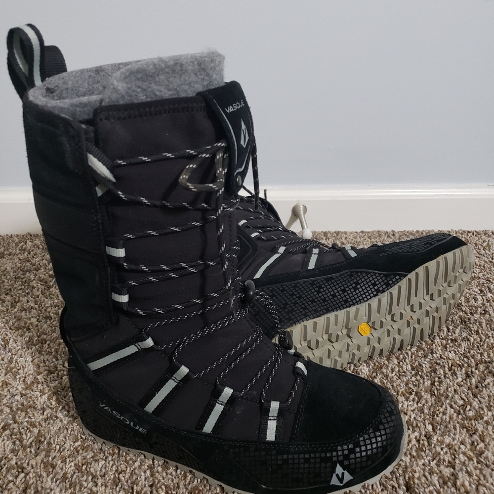 Vasque snow boots.